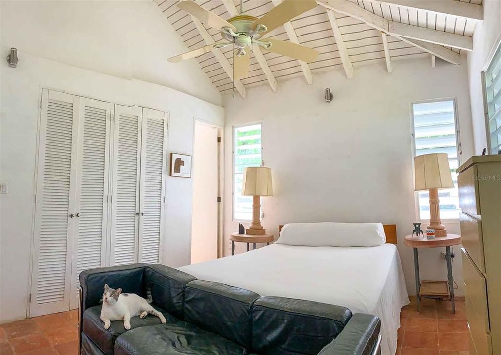 For Sale: $949,000 (3 beds, 3 baths, 1752 Square Feet)