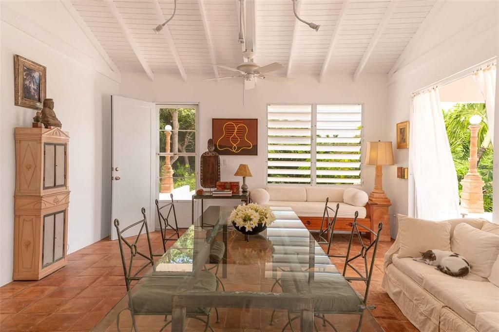 For Sale: $949,000 (3 beds, 3 baths, 1752 Square Feet)