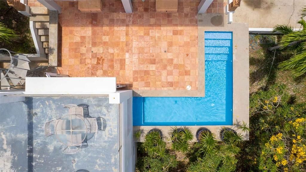 For Sale: $949,000 (3 beds, 3 baths, 1752 Square Feet)