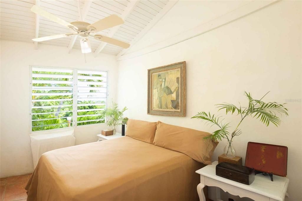 For Sale: $949,000 (3 beds, 3 baths, 1752 Square Feet)