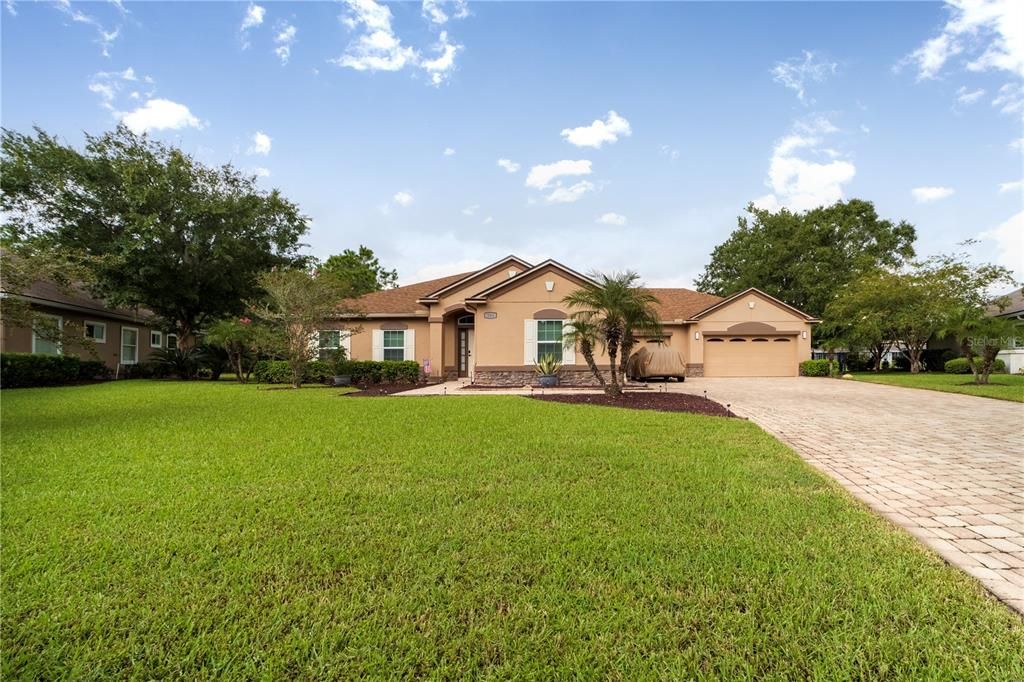 For Sale: $679,900 (3 beds, 3 baths, 2158 Square Feet)