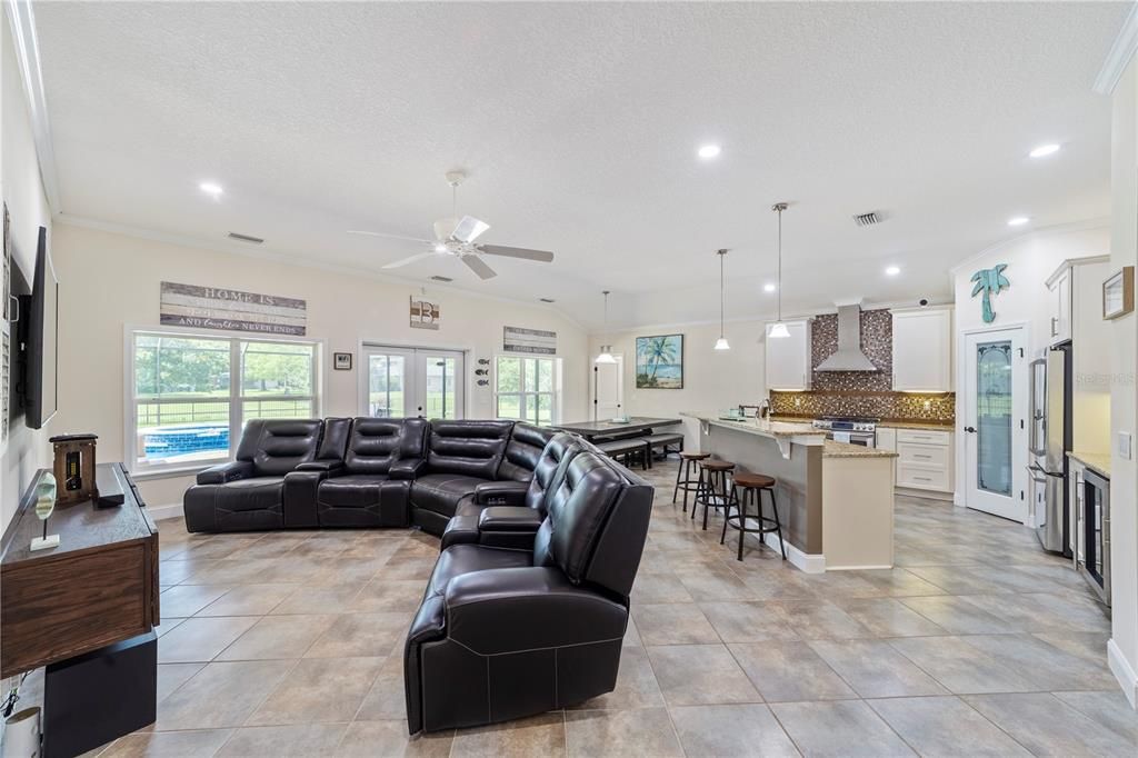 For Sale: $679,900 (3 beds, 3 baths, 2158 Square Feet)