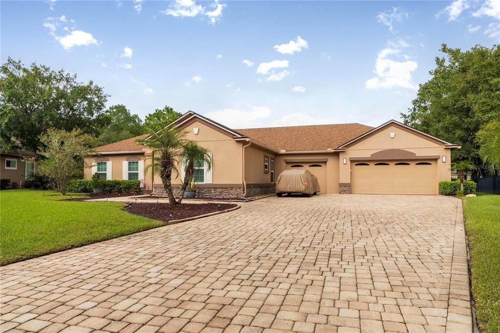 For Sale: $679,900 (3 beds, 3 baths, 2158 Square Feet)