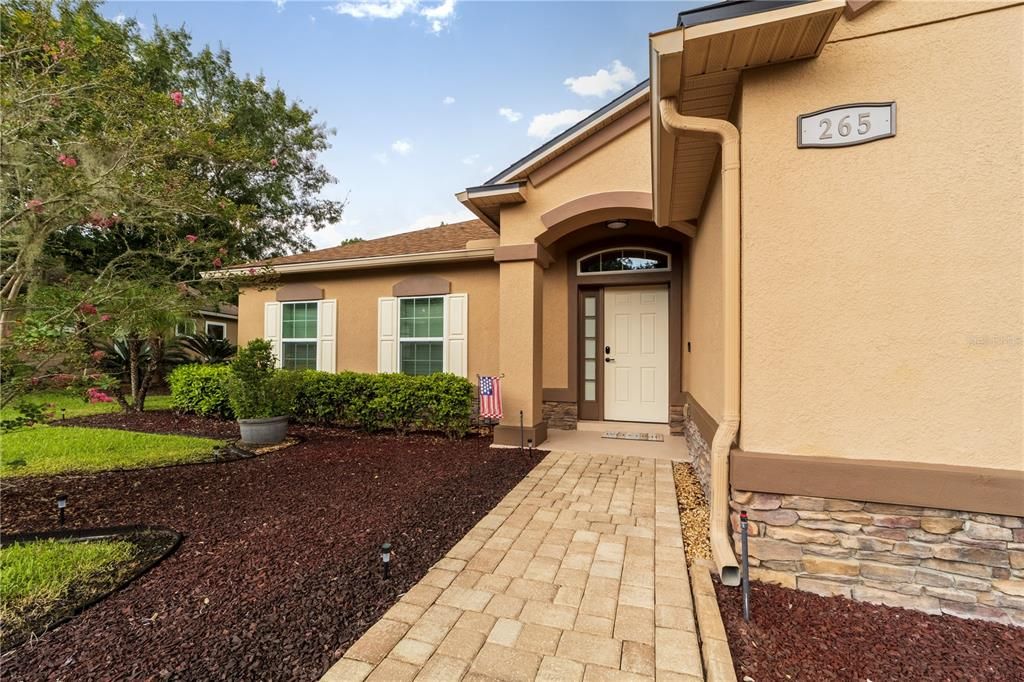 For Sale: $679,900 (3 beds, 3 baths, 2158 Square Feet)