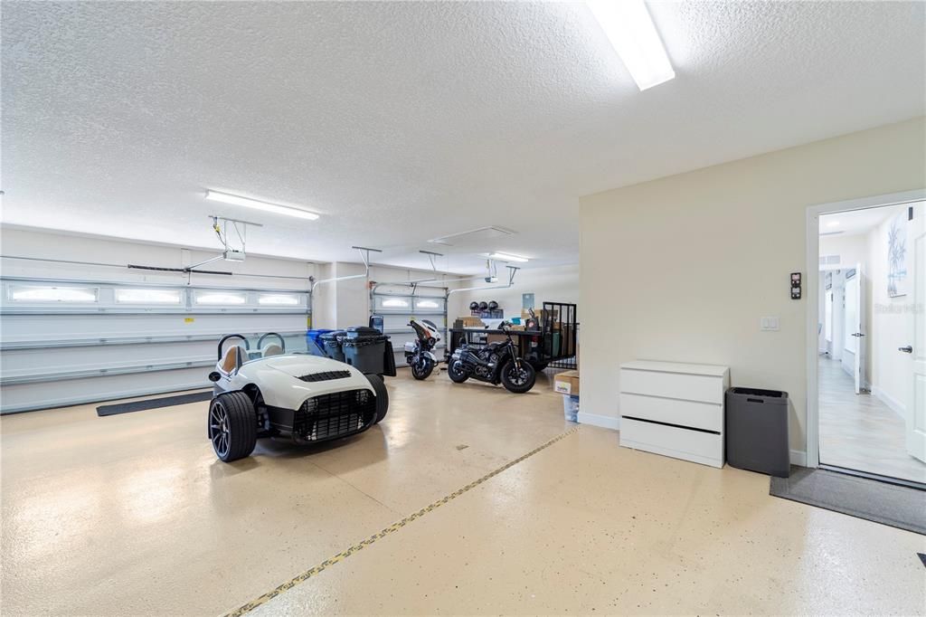 For Sale: $679,900 (3 beds, 3 baths, 2158 Square Feet)