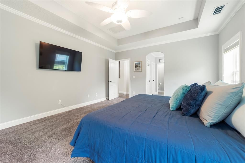 For Sale: $679,900 (3 beds, 3 baths, 2158 Square Feet)