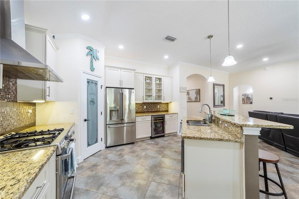 For Sale: $679,900 (3 beds, 3 baths, 2158 Square Feet)