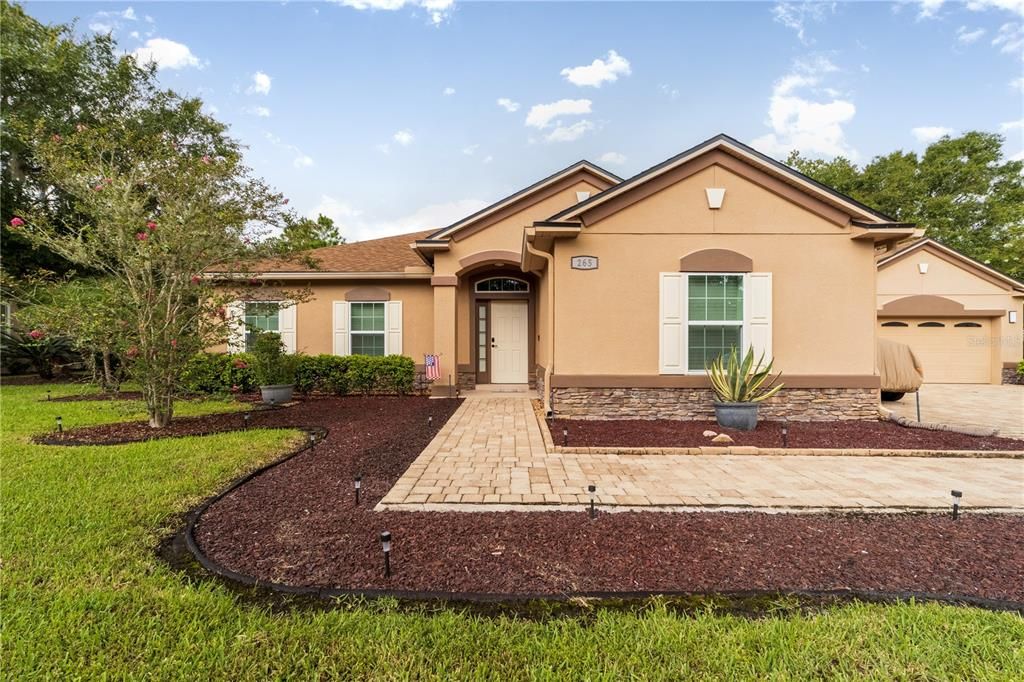 For Sale: $679,900 (3 beds, 3 baths, 2158 Square Feet)