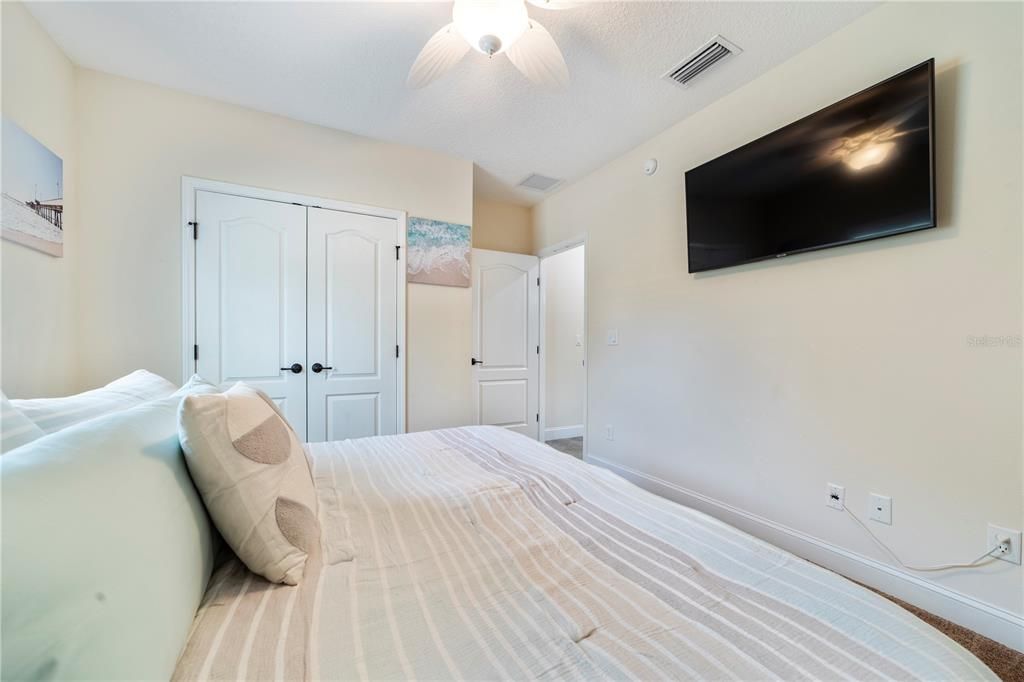 For Sale: $679,900 (3 beds, 3 baths, 2158 Square Feet)