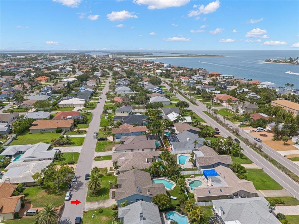 Active With Contract: $825,000 (3 beds, 2 baths, 2105 Square Feet)