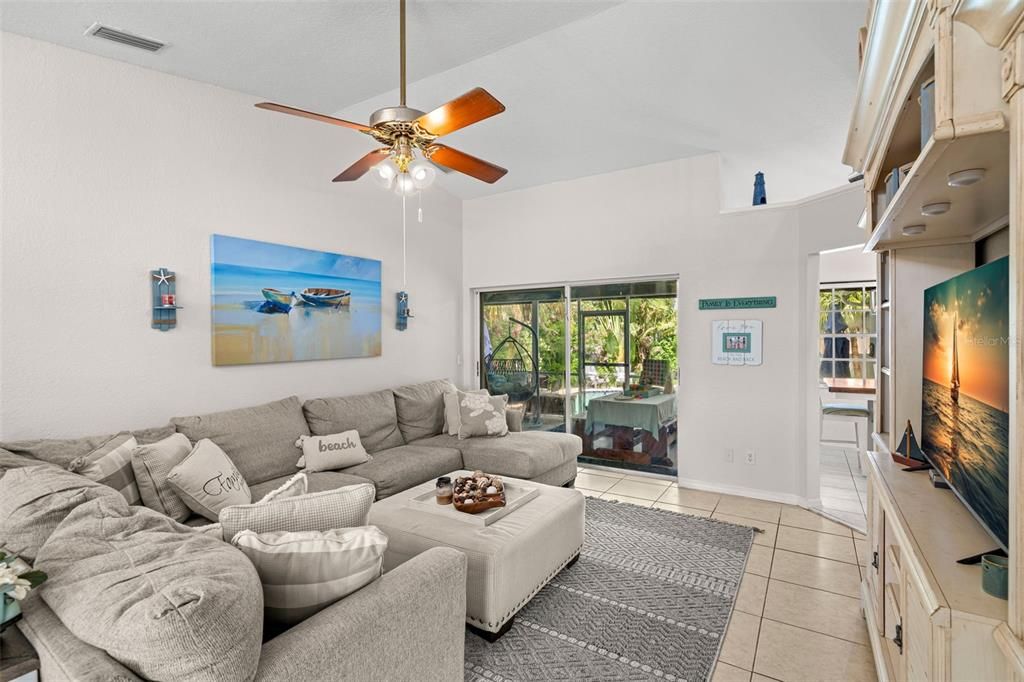 Active With Contract: $825,000 (3 beds, 2 baths, 2105 Square Feet)