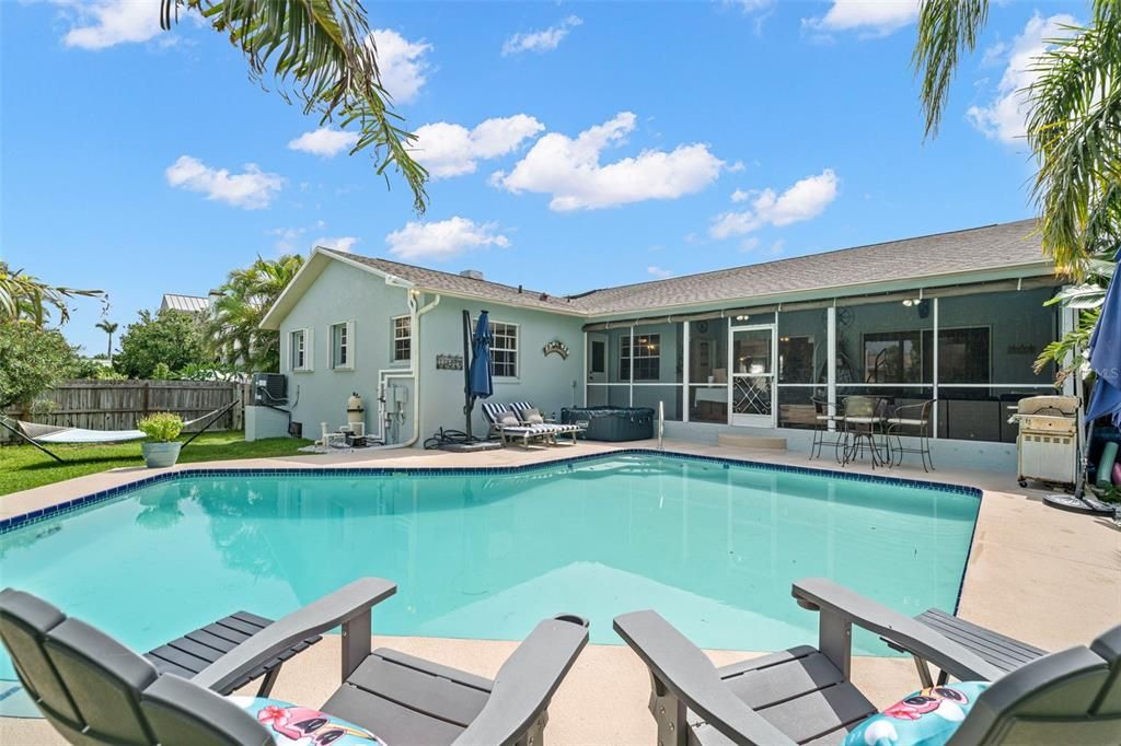 Active With Contract: $825,000 (3 beds, 2 baths, 2105 Square Feet)