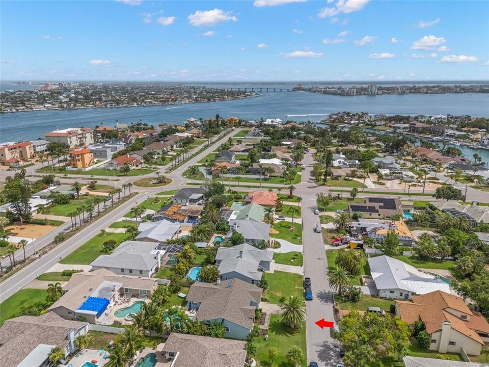 Active With Contract: $825,000 (3 beds, 2 baths, 2105 Square Feet)