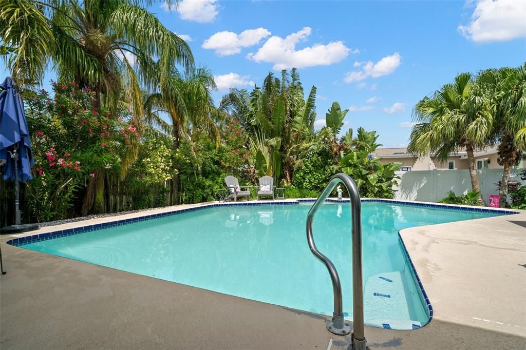 Active With Contract: $825,000 (3 beds, 2 baths, 2105 Square Feet)