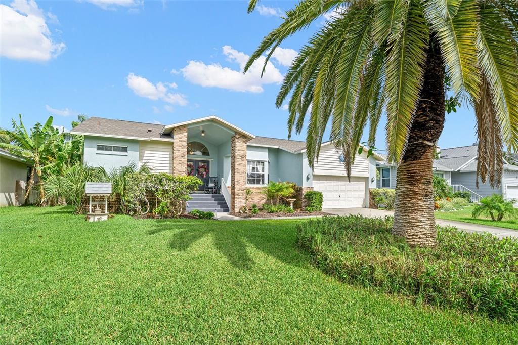 Active With Contract: $825,000 (3 beds, 2 baths, 2105 Square Feet)