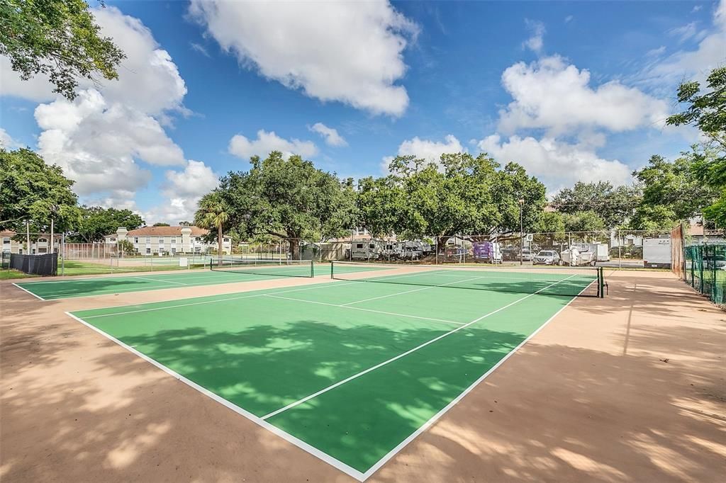 Activo con contrato: $182,900 (2 camas, 2 baños, 1000 Pies cuadrados)