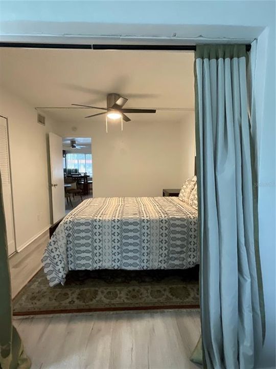For Sale: $115,000 (2 beds, 1 baths, 826 Square Feet)
