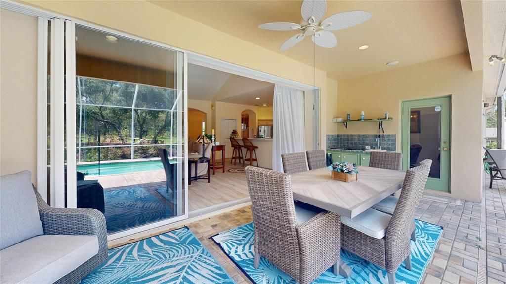 For Sale: $649,000 (4 beds, 3 baths, 2712 Square Feet)