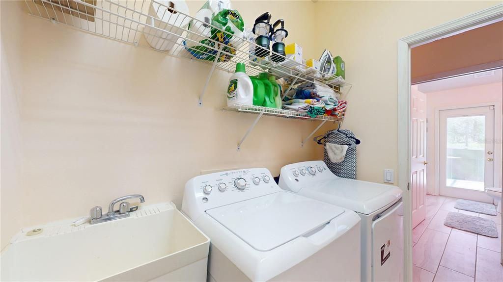 For Sale: $649,000 (4 beds, 3 baths, 2712 Square Feet)