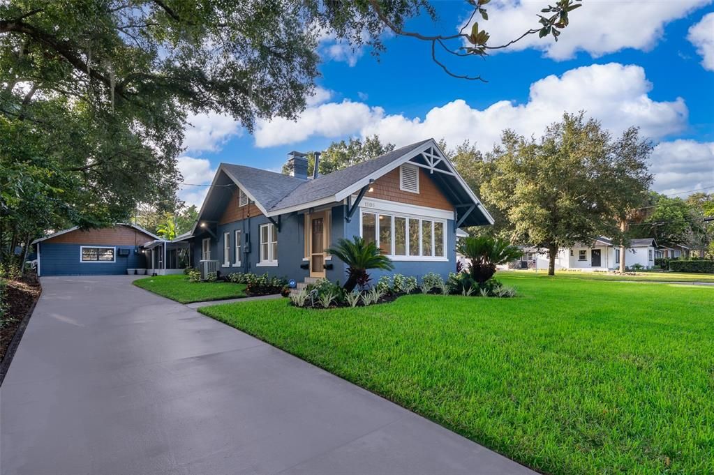 Recently Sold: $899,990 (4 beds, 3 baths, 2693 Square Feet)