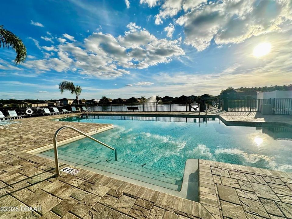 For Sale: $334,900 (3 beds, 2 baths, 1690 Square Feet)