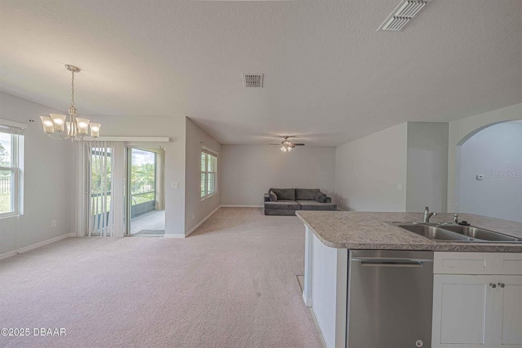 For Sale: $334,900 (3 beds, 2 baths, 1690 Square Feet)