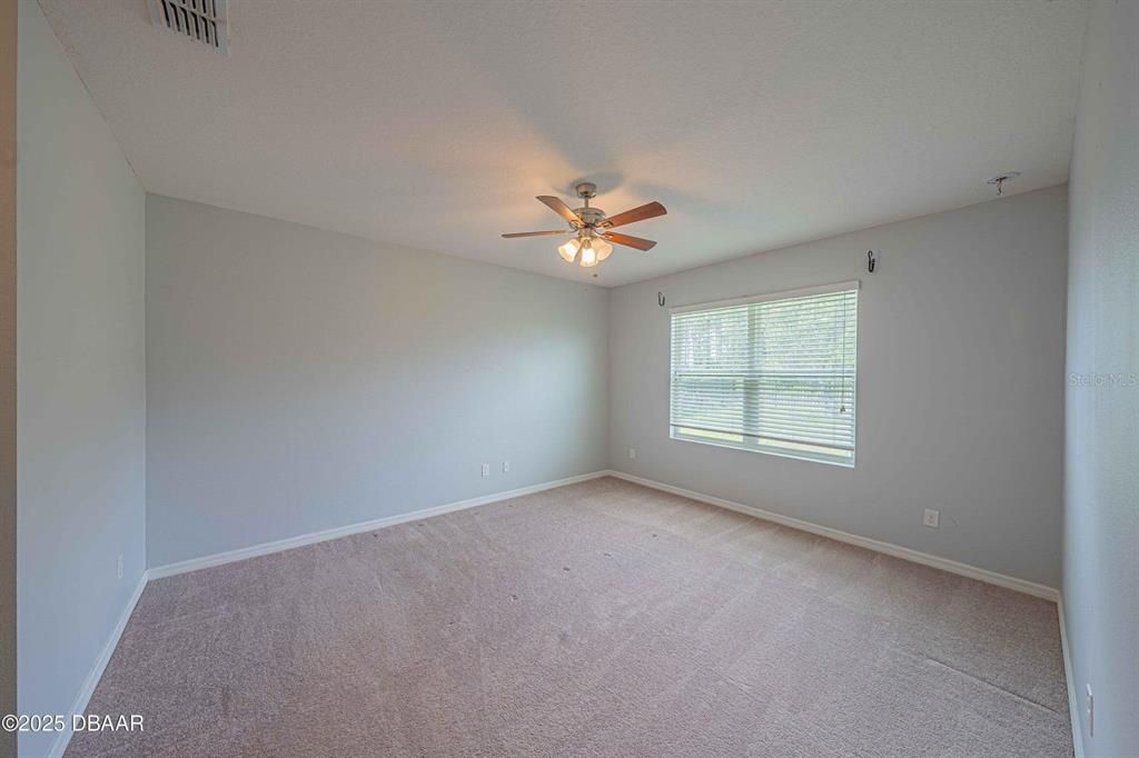 For Sale: $334,900 (3 beds, 2 baths, 1690 Square Feet)