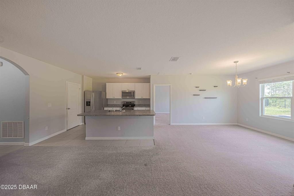 For Sale: $334,900 (3 beds, 2 baths, 1690 Square Feet)