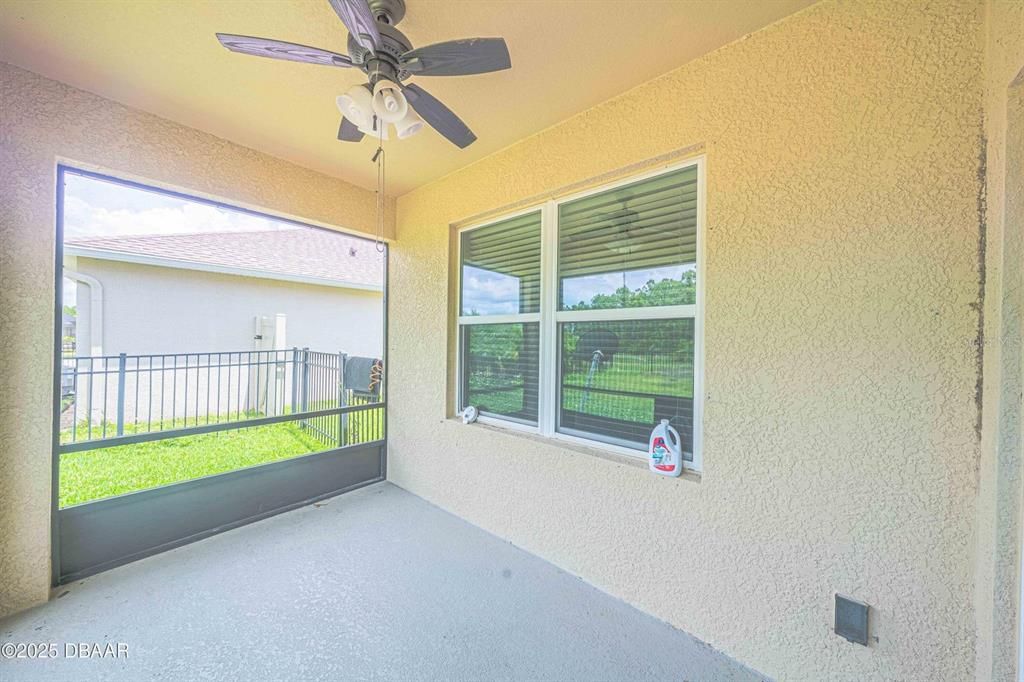 For Sale: $334,900 (3 beds, 2 baths, 1690 Square Feet)