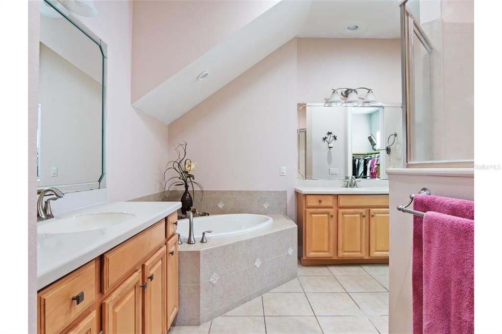 For Sale: $590,000 (4 beds, 3 baths, 2938 Square Feet)