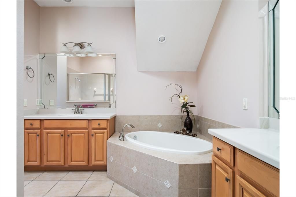 For Sale: $590,000 (4 beds, 3 baths, 2938 Square Feet)