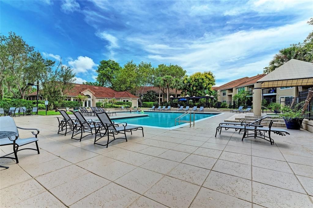 合同活跃: $219,000 (3 贝兹, 2 浴室, 1260 平方英尺)