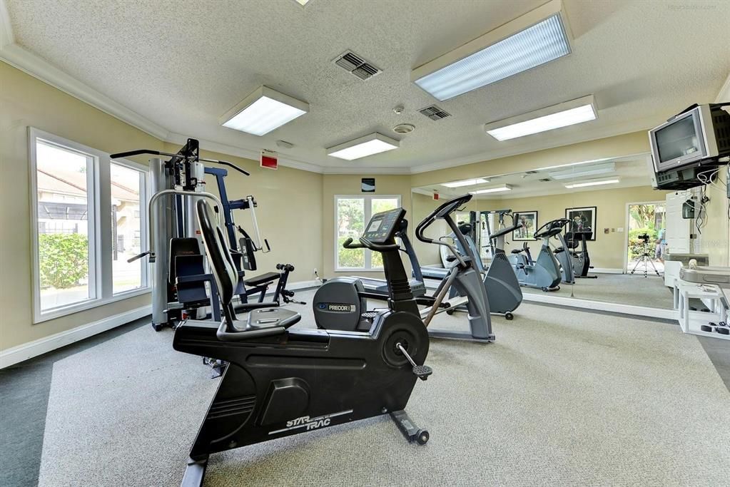 合同活跃: $219,000 (3 贝兹, 2 浴室, 1260 平方英尺)