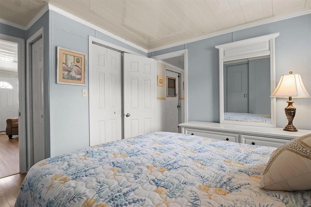 待售: $82,500 (2 贝兹, 2 浴室, 700 平方英尺)