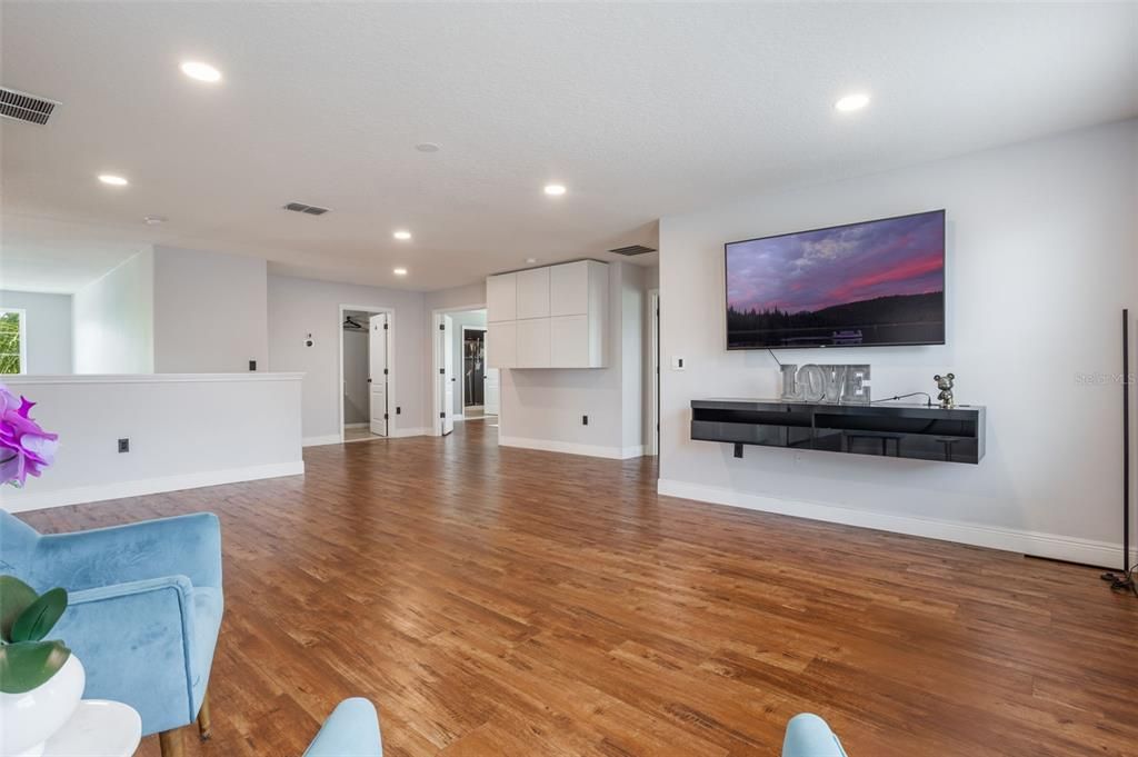 На продажу: $778,900 (5 спален, 4 ванн, 3856 Квадратных фут)