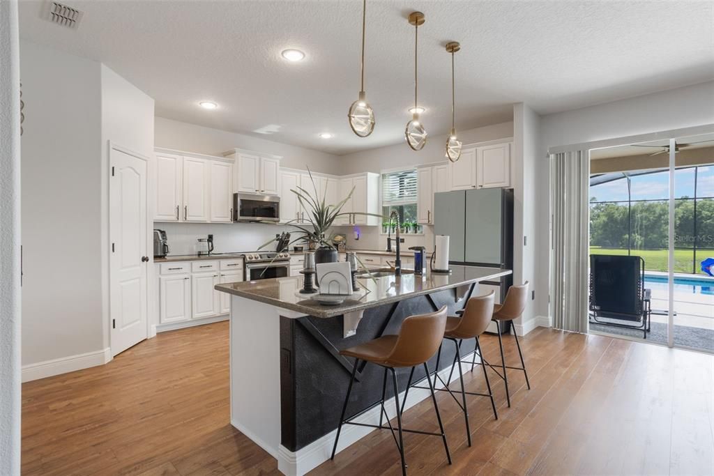 На продажу: $778,900 (5 спален, 4 ванн, 3856 Квадратных фут)