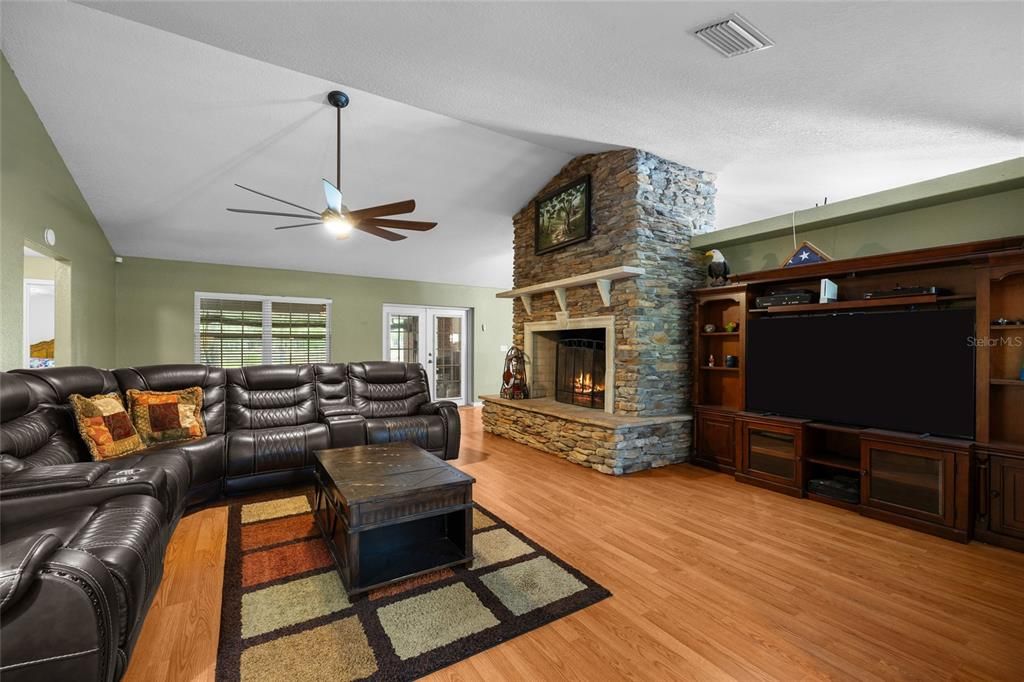 For Sale: $799,000 (4 beds, 3 baths, 3662 Square Feet)