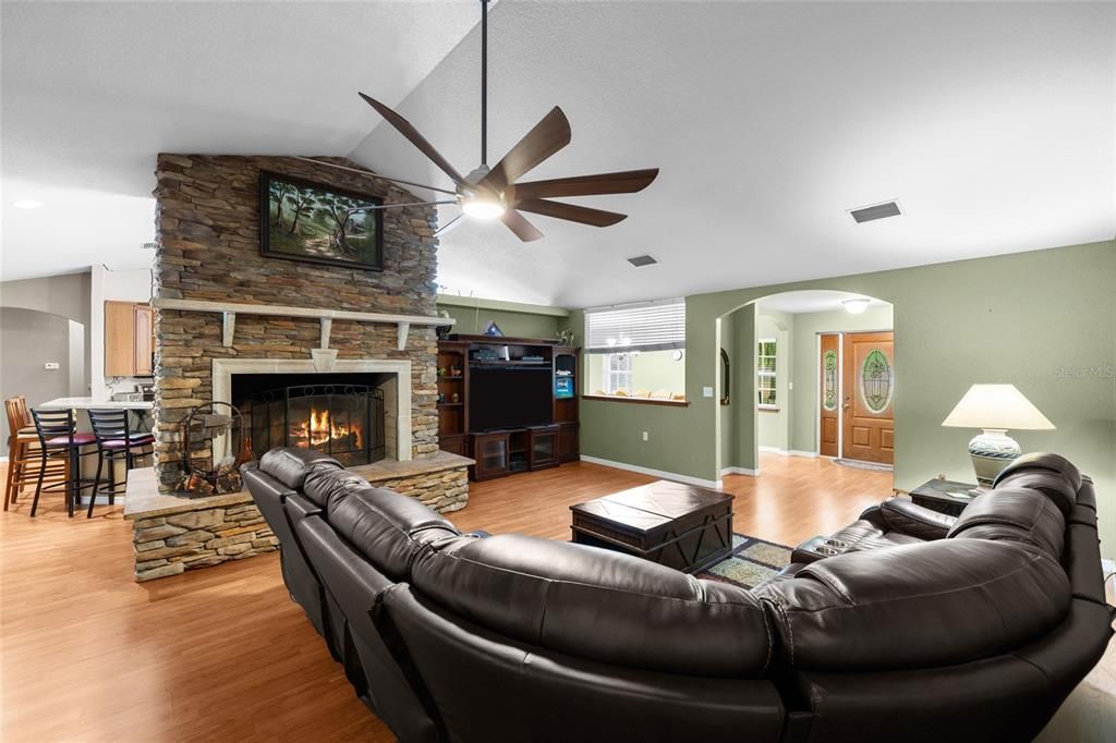 For Sale: $799,000 (4 beds, 3 baths, 3662 Square Feet)