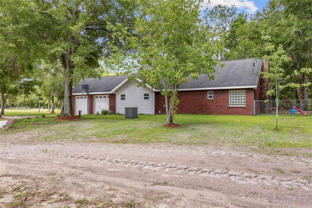 For Sale: $799,000 (4 beds, 3 baths, 3662 Square Feet)