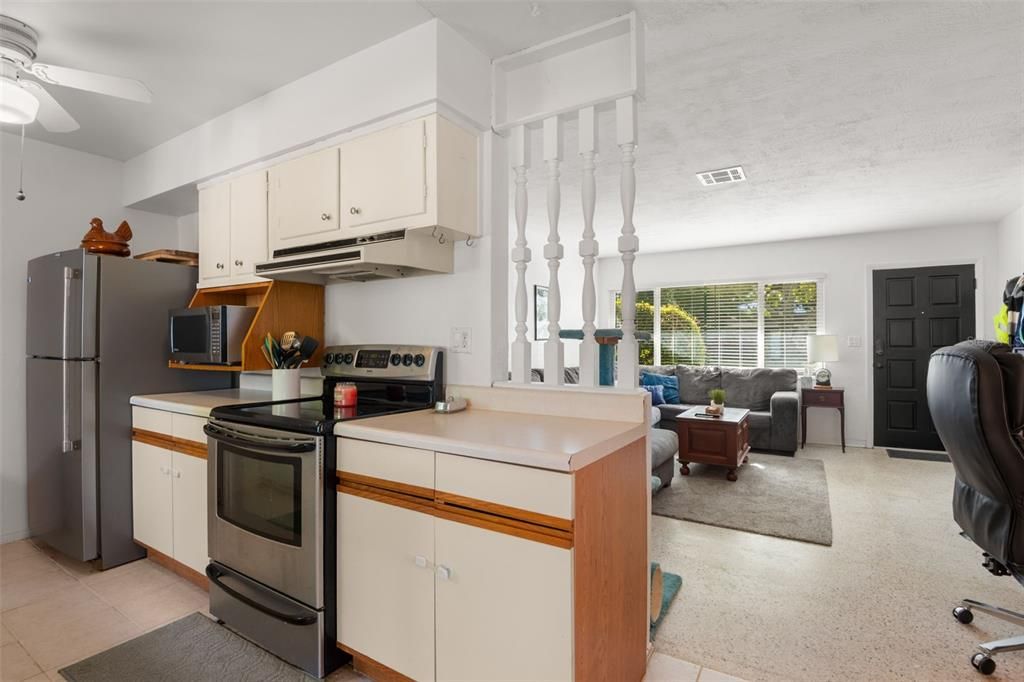 For Sale: $365,000 (3 beds, 1 baths, 1332 Square Feet)