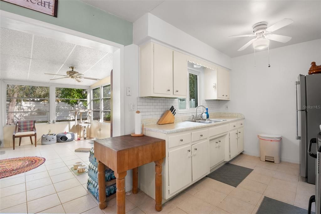 For Sale: $365,000 (3 beds, 1 baths, 1332 Square Feet)