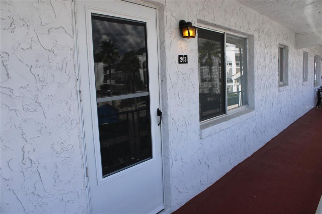 В аренду: $1,850 (2 спален, 1 ванн, 826 Квадратных фут)