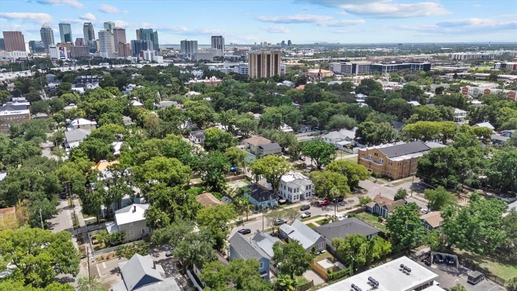 For Sale: $599,900 (2 beds, 2 baths, 1408 Square Feet)