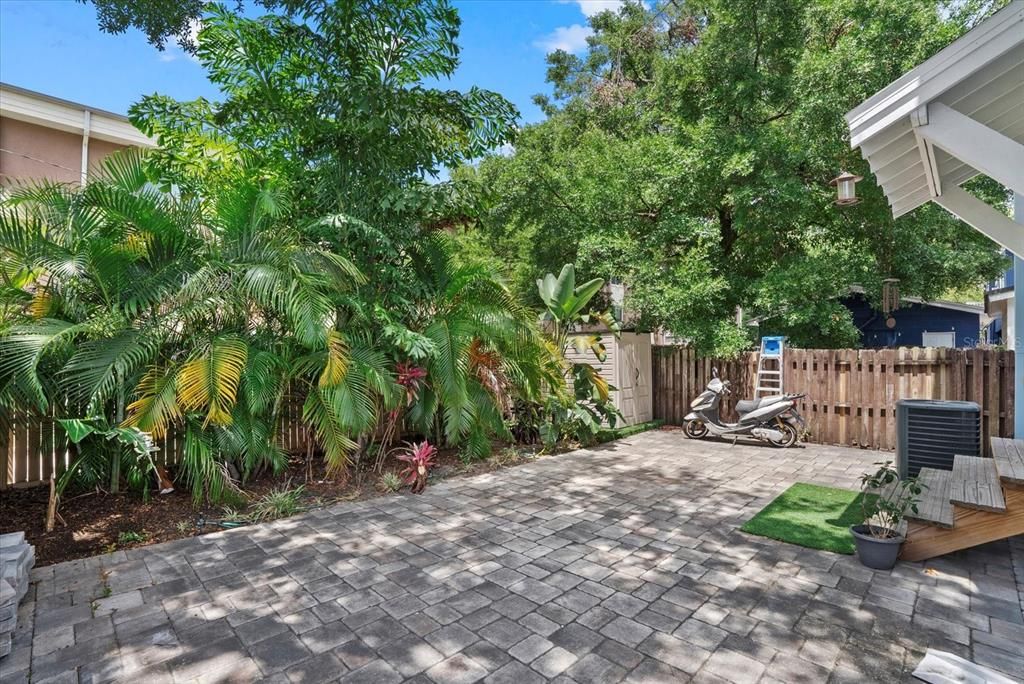 For Sale: $599,900 (2 beds, 2 baths, 1408 Square Feet)
