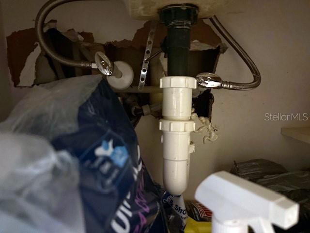 Под контрактом: $335,000 (2 спален, 2 ванн, 988 Квадратных фут)