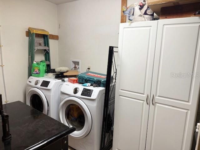 Под контрактом: $335,000 (2 спален, 2 ванн, 988 Квадратных фут)