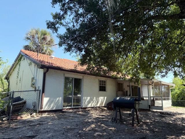 Под контрактом: $335,000 (2 спален, 2 ванн, 988 Квадратных фут)