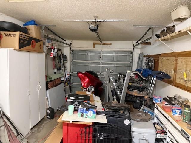 Под контрактом: $335,000 (2 спален, 2 ванн, 988 Квадратных фут)