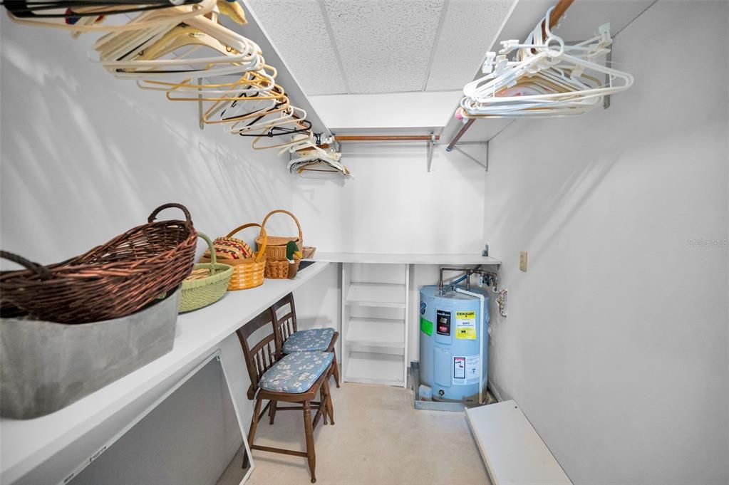 На продажу: $299,900 (1 спален, 2 ванн, 1050 Квадратных фут)