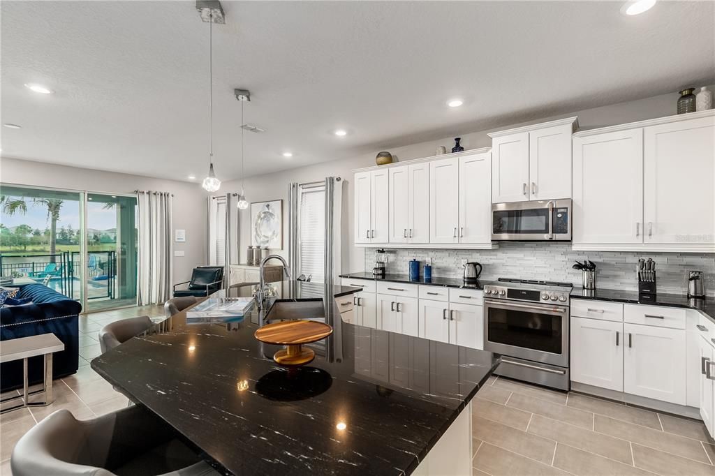 На продажу: $1,449,000 (6 спален, 5 ванн, 3428 Квадратных фут)